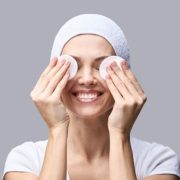 Face Toner: What Does It Do & Why Should You Use One?